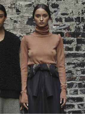 A DETACHER green carly turtleneck XS